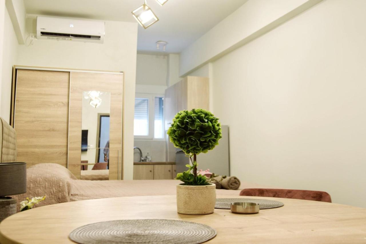Dionisooss Apartment Атина Екстериор снимка